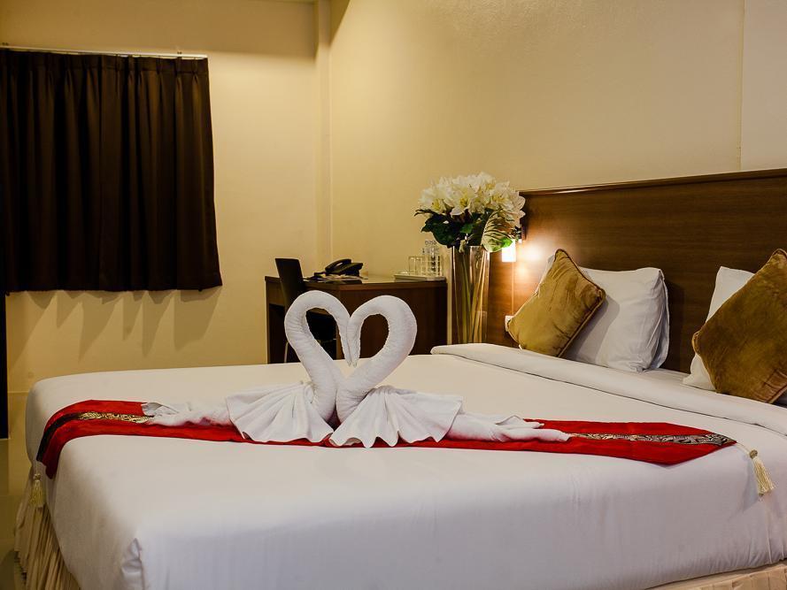 The Wave Hotel Patong Sha Phuket Exteriör bild